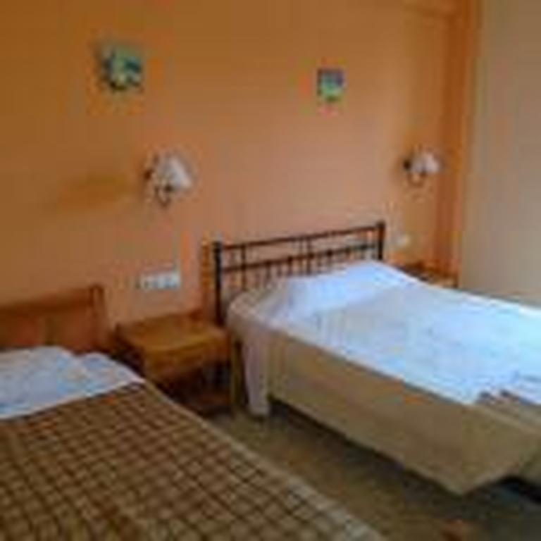 Adonis Beach Hotel Iraklio Exterior foto