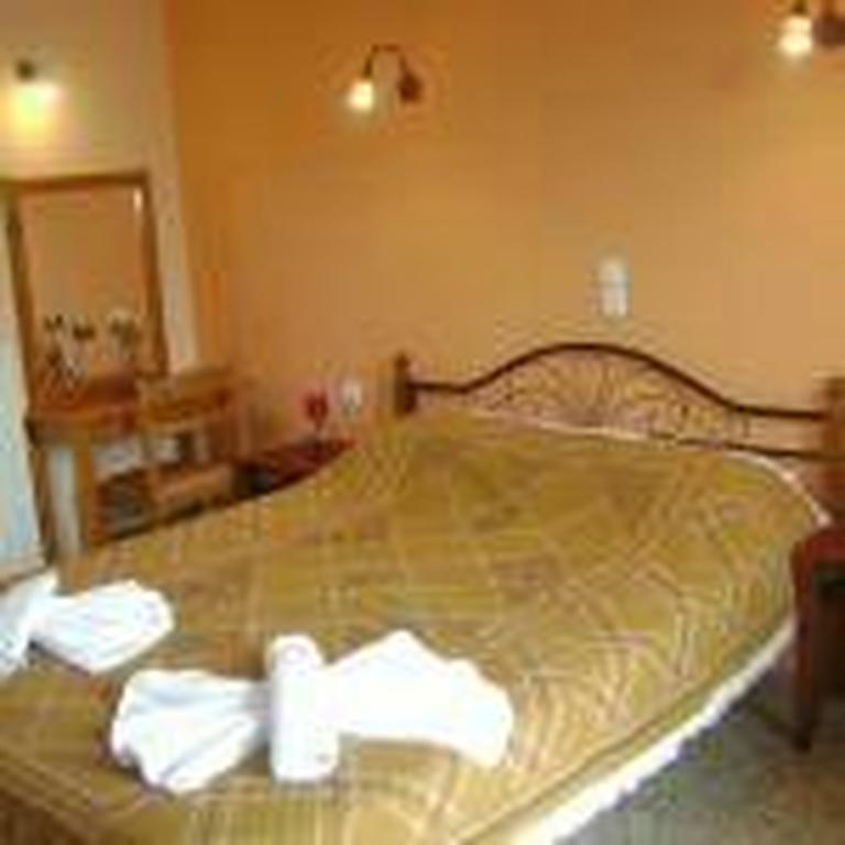 Adonis Beach Hotel Iraklio Exterior foto